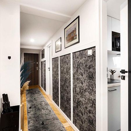 Charming Studio With Kitchen - Old Town, Main Station Kraków Exteriör bild